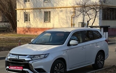 Mitsubishi Outlander III рестайлинг 3, 2022 год, 2 850 000 рублей, 1 фотография