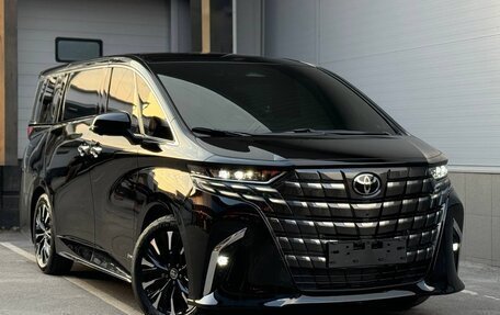 Toyota Alphard, 2024 год, 15 499 000 рублей, 1 фотография