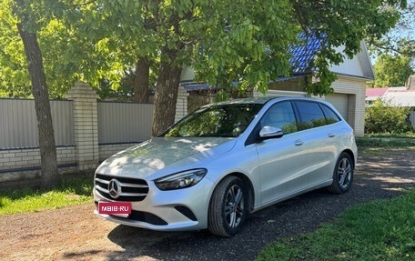 Mercedes-Benz B-Класс, 2019 год, 2 250 000 рублей, 1 фотография