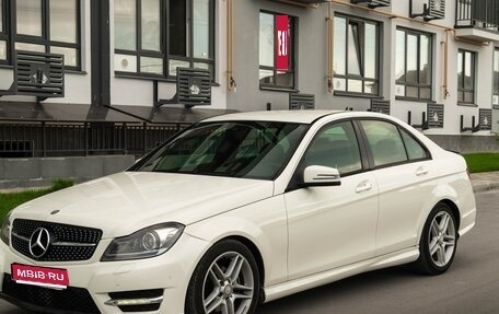 Mercedes-Benz C-Класс, 2011 год, 1 800 000 рублей, 1 фотография