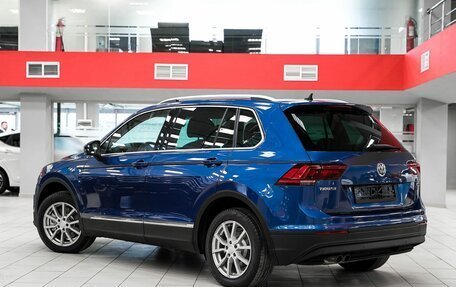 Volkswagen Tiguan II, 2019 год, 2 390 000 рублей, 4 фотография