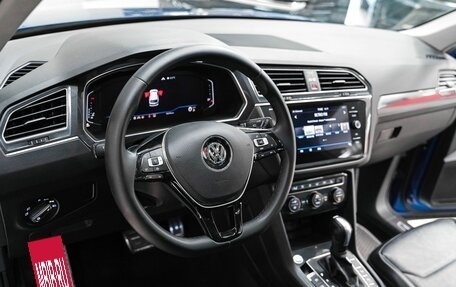 Volkswagen Tiguan II, 2019 год, 2 390 000 рублей, 12 фотография