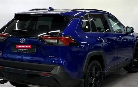 Toyota RAV4, 2021 год, 2 900 000 рублей, 6 фотография