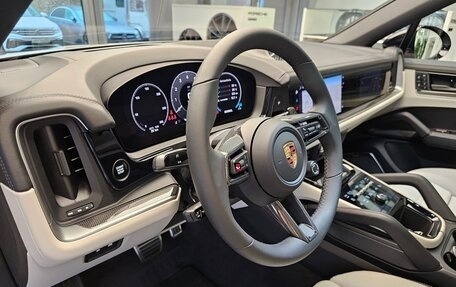 Porsche Cayenne III, 2024 год, 30 980 000 рублей, 9 фотография