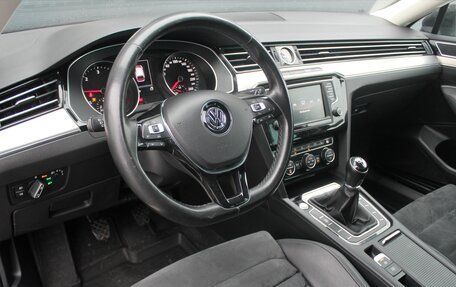 Volkswagen Passat B8 рестайлинг, 2016 год, 1 595 000 рублей, 6 фотография