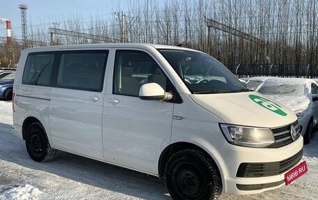 Volkswagen Caravelle T6 рестайлинг, 2018 год, 2 310 000 рублей, 3 фотография