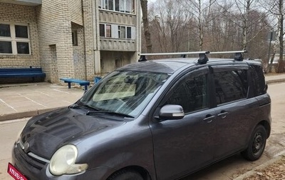 Toyota Sienta I, 2010 год, 930 000 рублей, 1 фотография