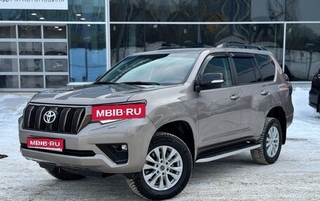 Toyota Land Cruiser Prado 150 рестайлинг 2, 2020 год, 7 999 000 рублей, 1 фотография