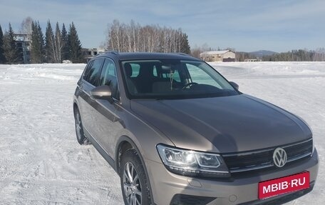 Volkswagen Tiguan II, 2018 год, 2 850 000 рублей, 1 фотография