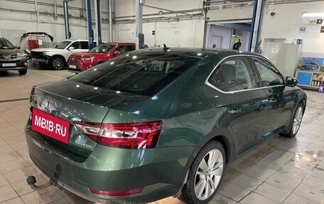 Skoda Superb III рестайлинг, 2019 год, 2 449 000 рублей, 3 фотография