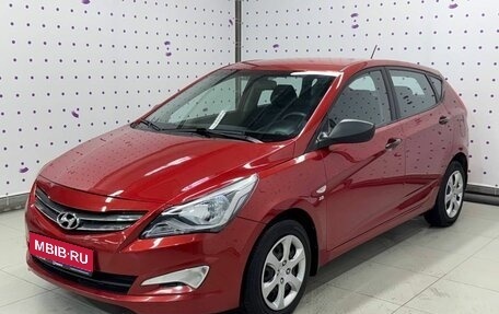 Hyundai Solaris II рестайлинг, 2015 год, 1 100 000 рублей, 1 фотография