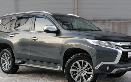 Mitsubishi Pajero Sport III рестайлинг, 2018 год, 2 449 000 рублей, 3 фотография