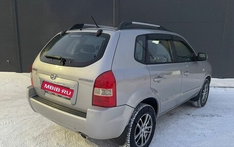 Hyundai Tucson III, 2008 год, 890 000 рублей, 4 фотография