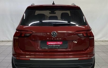 Volkswagen Tiguan II, 2021 год, 2 500 000 рублей, 3 фотография