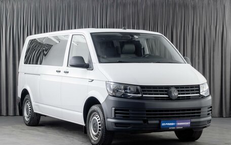 Volkswagen Caravelle T6 рестайлинг, 2019 год, 3 499 000 рублей, 1 фотография