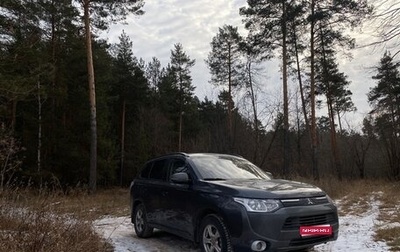 Mitsubishi Outlander III рестайлинг 3, 2013 год, 1 450 000 рублей, 1 фотография