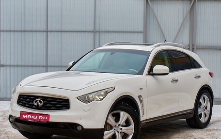 Infiniti FX II, 2011 год, 1 970 000 рублей, 1 фотография