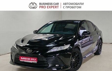 Toyota Camry, 2021 год, 3 790 000 рублей, 1 фотография