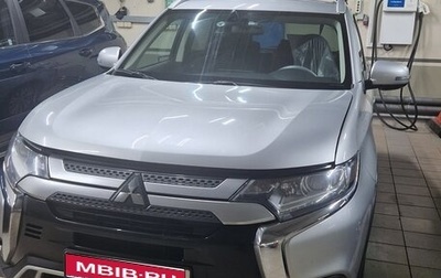 Mitsubishi Outlander III рестайлинг 3, 2019 год, 2 040 000 рублей, 1 фотография