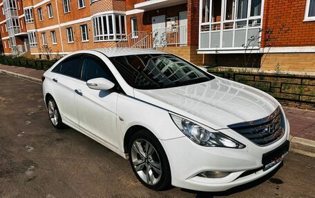 Hyundai Sonata VI, 2010 год, 1 100 000 рублей, 1 фотография