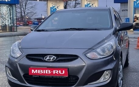 Hyundai Solaris II рестайлинг, 2011 год, 670 000 рублей, 1 фотография