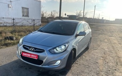 Hyundai Solaris II рестайлинг, 2011 год, 560 000 рублей, 1 фотография