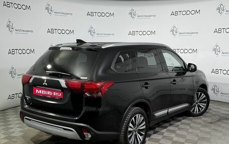 Mitsubishi Outlander III рестайлинг 3, 2021 год, 2 384 000 рублей, 2 фотография