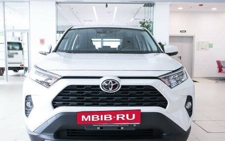 Toyota RAV4, 2024 год, 4 490 000 рублей, 2 фотография