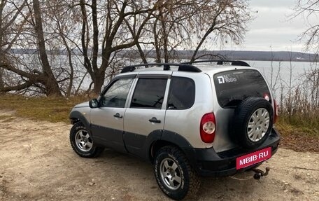 Chevrolet Niva I рестайлинг, 2003 год, 259 000 рублей, 8 фотография