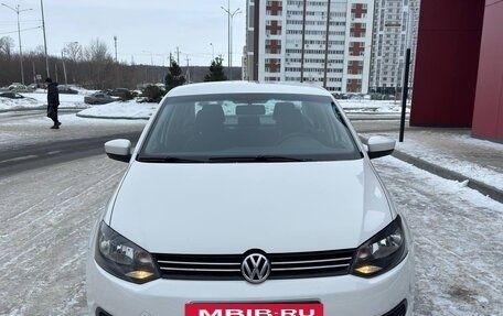 Volkswagen Polo VI (EU Market), 2011 год, 915 000 рублей, 2 фотография