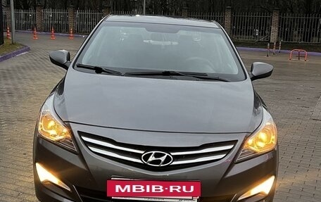 Hyundai Solaris II рестайлинг, 2015 год, 1 150 000 рублей, 3 фотография