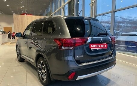 Mitsubishi Outlander III рестайлинг 3, 2016 год, 2 090 000 рублей, 3 фотография