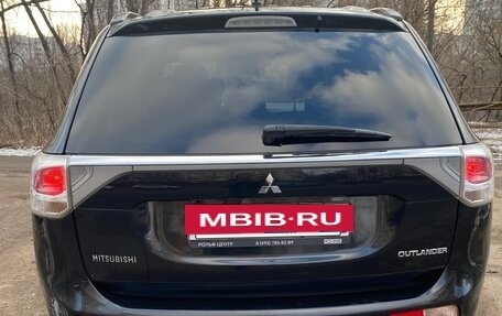 Mitsubishi Outlander III рестайлинг 3, 2012 год, 1 325 000 рублей, 6 фотография