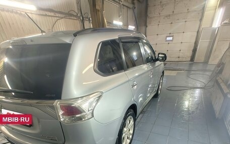 Mitsubishi Outlander III рестайлинг 3, 2012 год, 1 380 000 рублей, 5 фотография