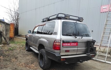 Toyota Land Cruiser 100 рестайлинг 2, 2001 год, 3 300 000 рублей, 2 фотография