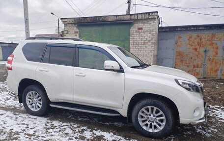 Toyota Land Cruiser Prado 150 рестайлинг 2, 2015 год, 3 750 000 рублей, 3 фотография