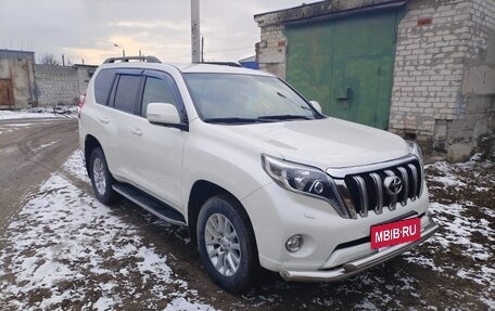 Toyota Land Cruiser Prado 150 рестайлинг 2, 2015 год, 3 750 000 рублей, 2 фотография