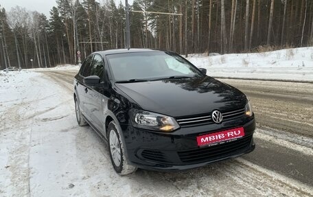 Volkswagen Polo VI (EU Market), 2013 год, 890 000 рублей, 1 фотография