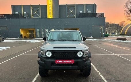 Toyota FJ Cruiser, 2006 год, 3 000 000 рублей, 1 фотография