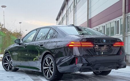 BMW 5 серия, 2024 год, 10 500 000 рублей, 2 фотография