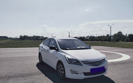 Hyundai Solaris II рестайлинг, 2015 год, 1 200 000 рублей, 3 фотография