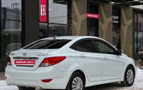 Hyundai Solaris II рестайлинг, 2013 год, 990 000 рублей, 5 фотография