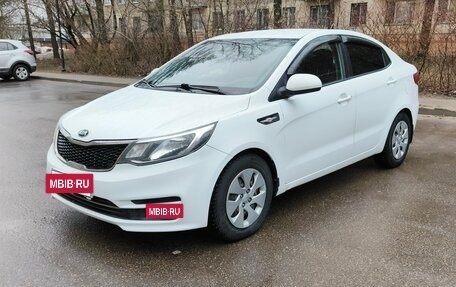 KIA Rio III рестайлинг, 2015 год, 699 000 рублей, 2 фотография