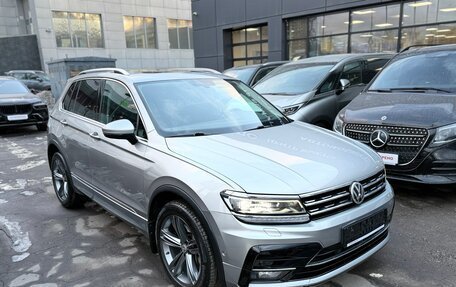 Volkswagen Tiguan II, 2018 год, 2 990 000 рублей, 4 фотография