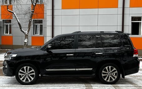 Toyota Land Cruiser 200, 2017 год, 8 200 000 рублей, 5 фотография