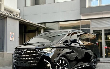 Toyota Alphard, 2024 год, 15 499 000 рублей, 3 фотография