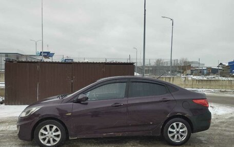 Hyundai Solaris II рестайлинг, 2012 год, 380 000 рублей, 3 фотография