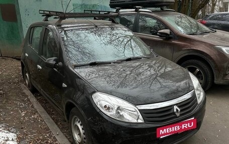 Renault Sandero I, 2013 год, 800 000 рублей, 2 фотография