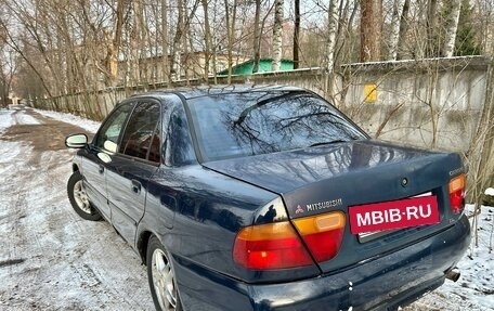 Mitsubishi Carisma I, 1998 год, 145 000 рублей, 2 фотография