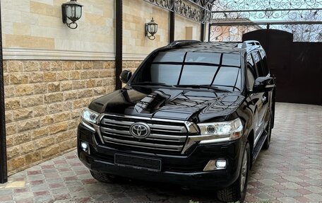 Toyota Land Cruiser 200, 2016 год, 6 300 000 рублей, 1 фотография